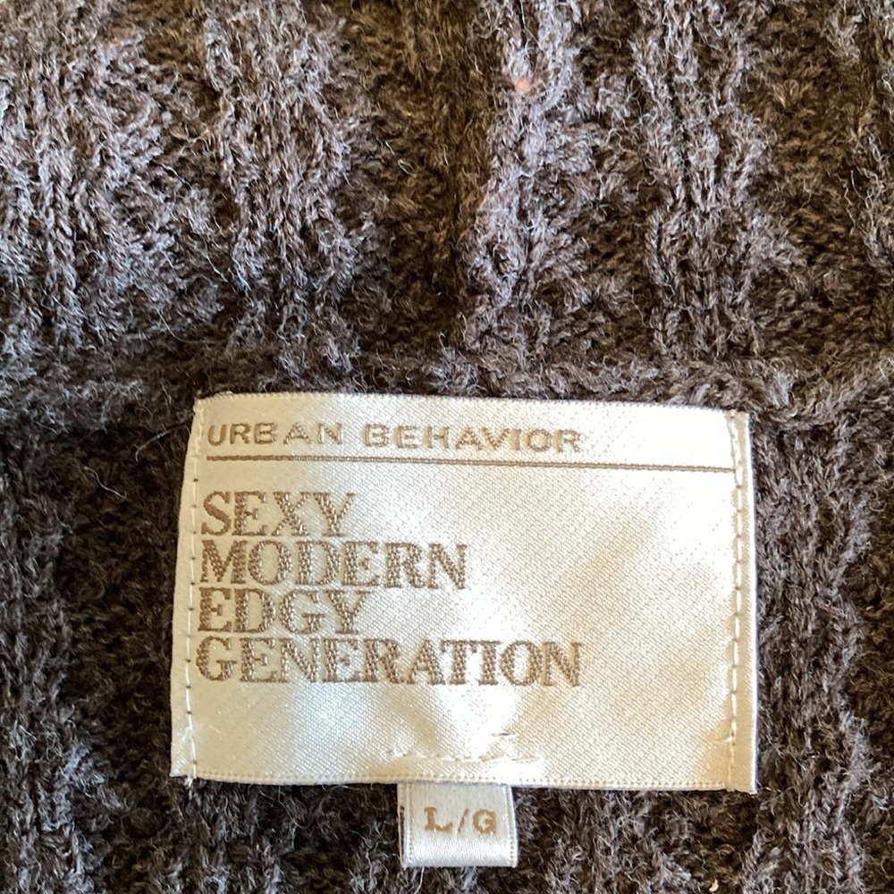Urban Behaviour Women's Brown Knit Sweater Size L EUC - Picture 6 of 13